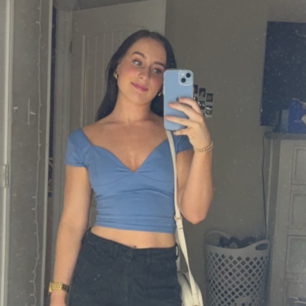 Blue cropped top